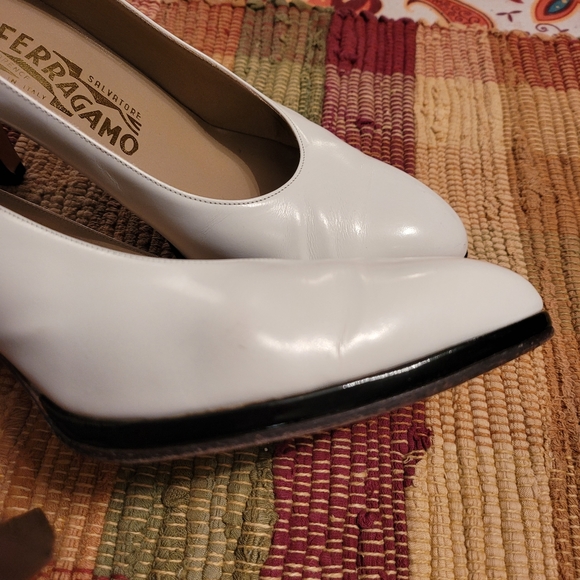 SALVATORE Ferragamo - Picture 3 of 11